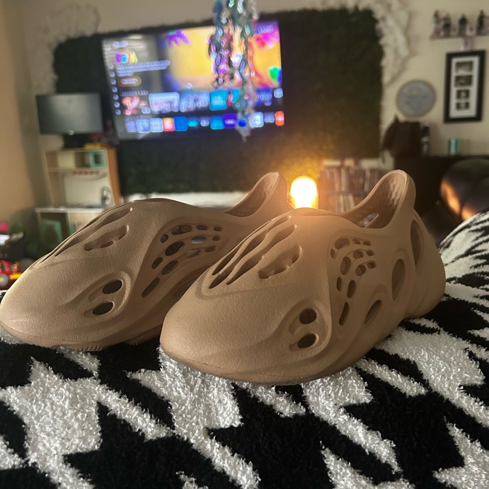 Yeezy foam runners